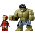 Le combat légendaire entre Hulkbuster et Hulk - 76343
