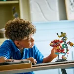 Le combat légendaire entre Hulkbuster et Hulk - 76343