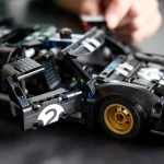 La voiture de course 1966 Ford GT40 MKII - 42223