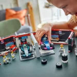 Garage de F1® et voitures Mercedes-AMG et Alpine - 60444