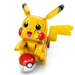 Pikachu et Poké Ball - 72152