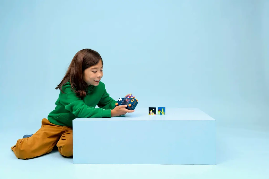 LEGO Creator 3-en-1 La console de jeu rétro - 31380