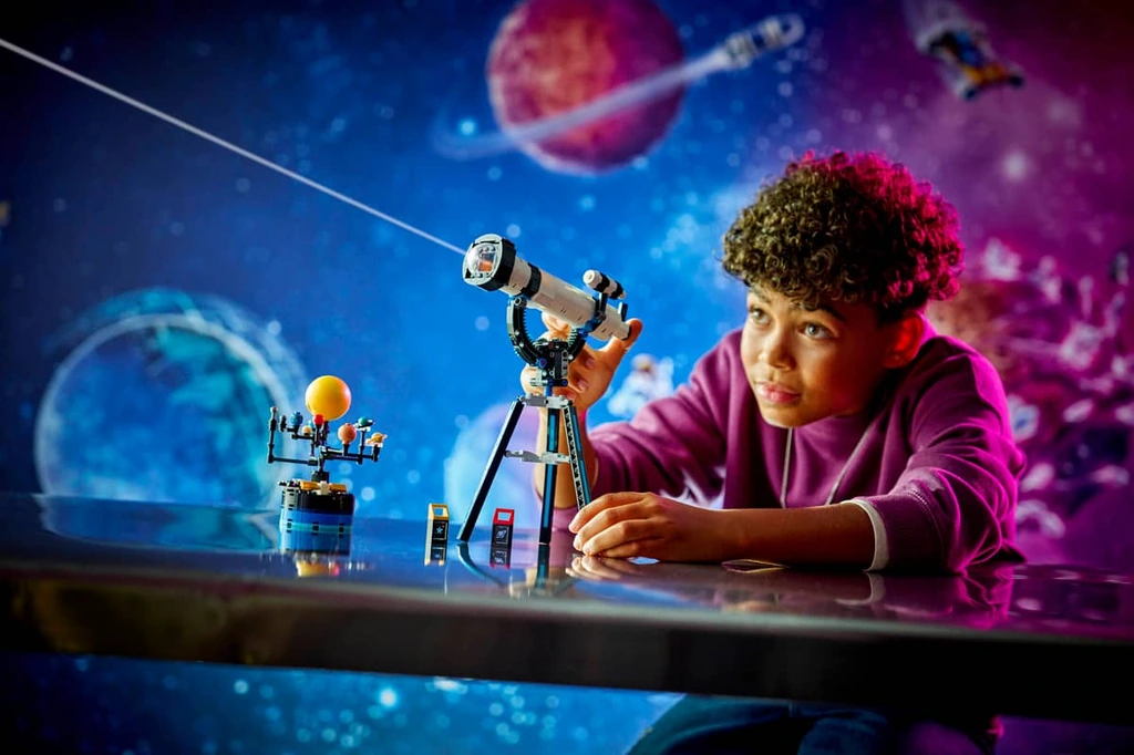 LEGO Creator 3-en-1 Le télescope d’exploration spatiale - 31378