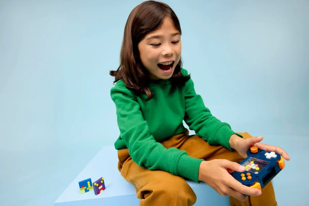 LEGO Creator 3-en-1 La console de jeu rétro - 31380