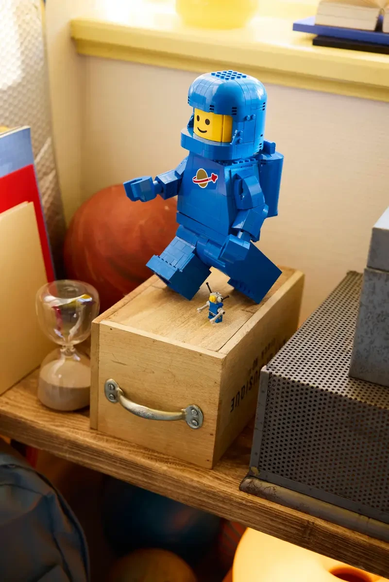 LEGO Minifigures Minifigurine d’astronaute bleu grand format - 40921