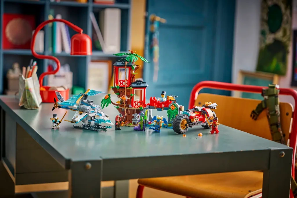 LEGO Ninjago La cabane et les véhicules des Ninjas - 71857