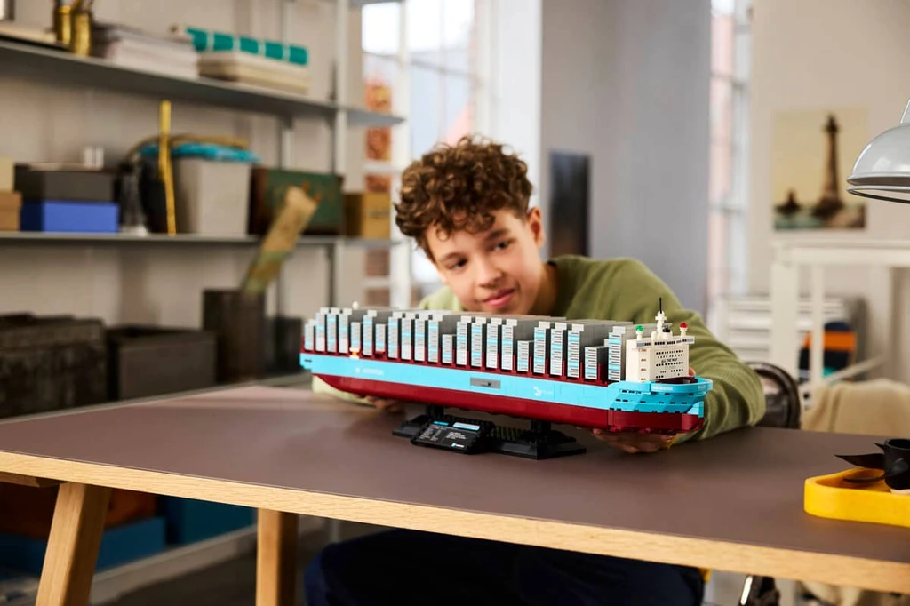 LEGO evenement porte-conteneurs-maersk-double-carburant-40955
