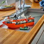 LEGO City Le bateau de sauvetage et helicoptere des garde-cotes - 60504