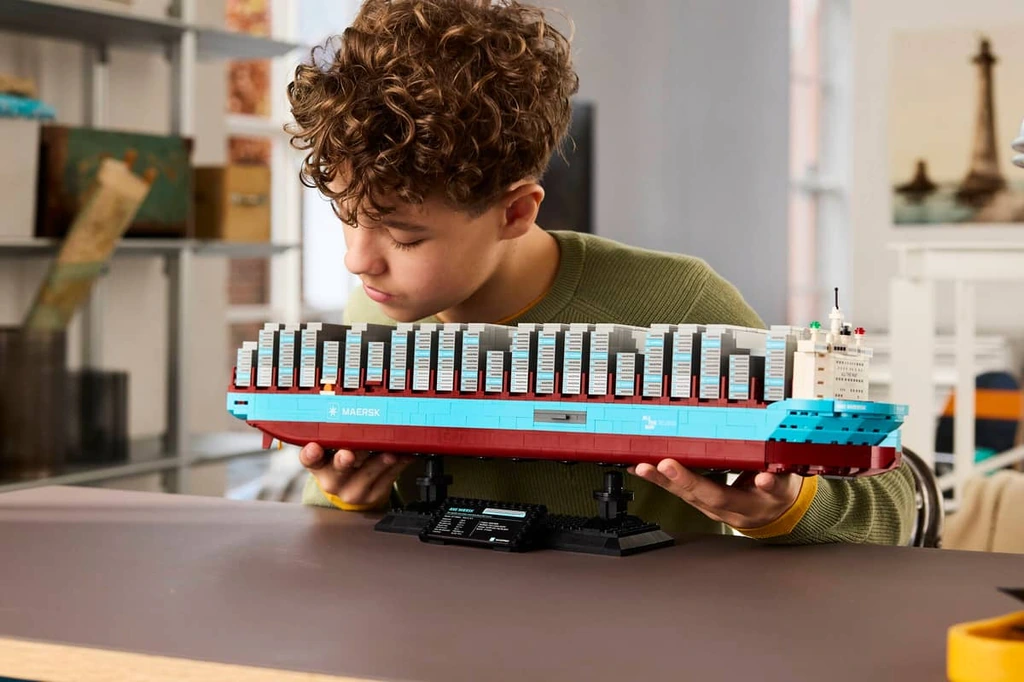 LEGO evenement porte-conteneurs-maersk-double-carburant-40955