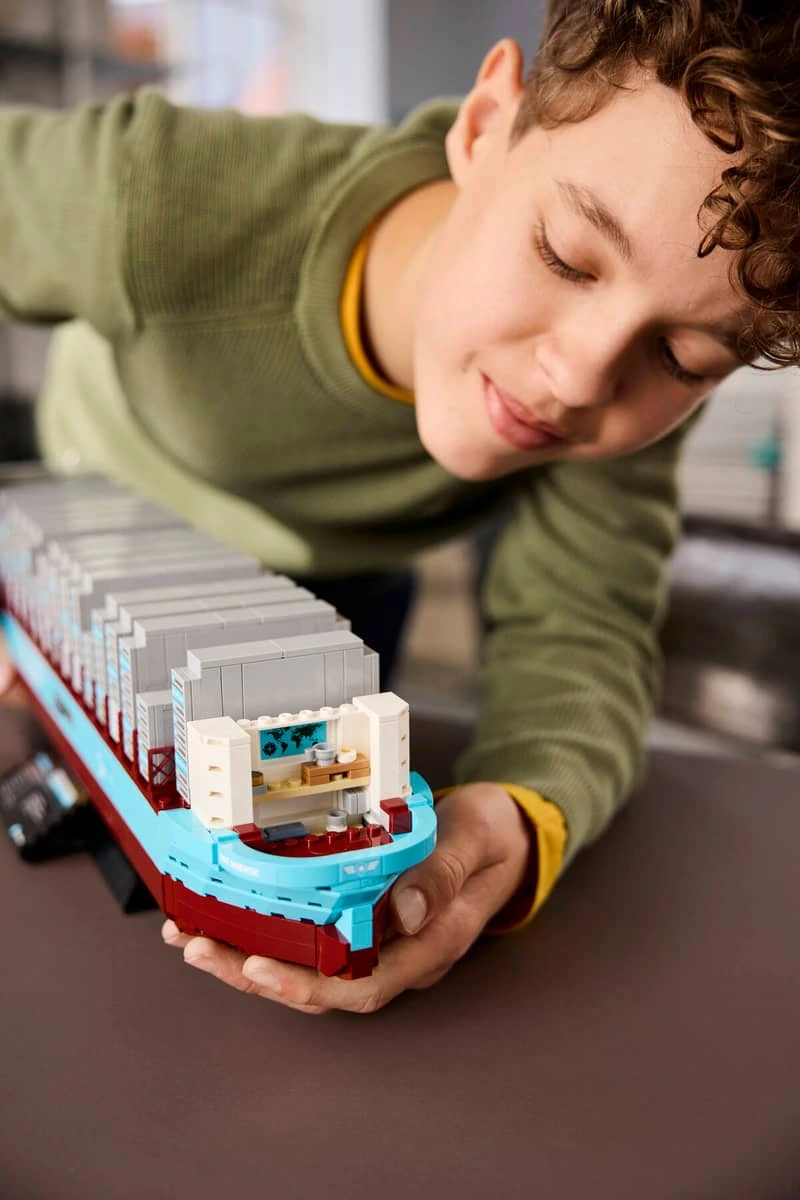 LEGO evenement porte-conteneurs-maersk-double-carburant-40955
