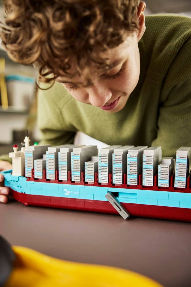 LEGO evenement porte-conteneurs-maersk-double-carburant-40955