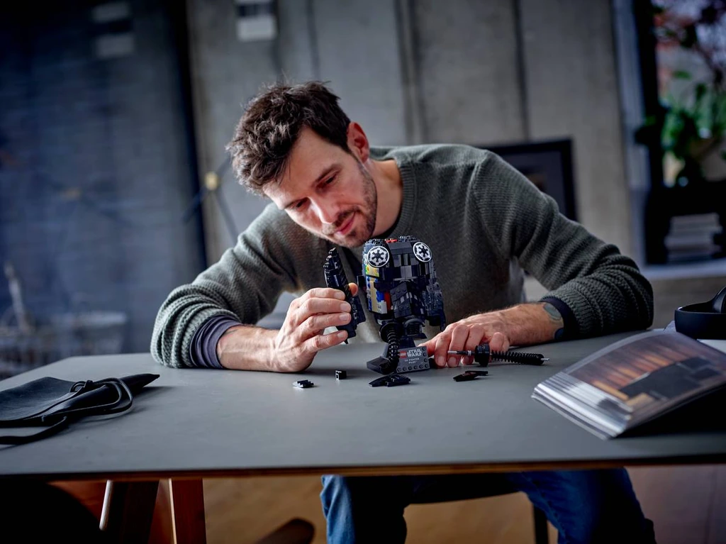 LEGO Star Wars Le casque de pilote de TIE-Fighter 75274