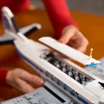 LEGO Icons Avion de ligne Douglas DC-3 de la PAN AM 11378