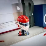 LEGO Editions Scuderia Ferrari HP Casque de Charles Leclerc 43014
