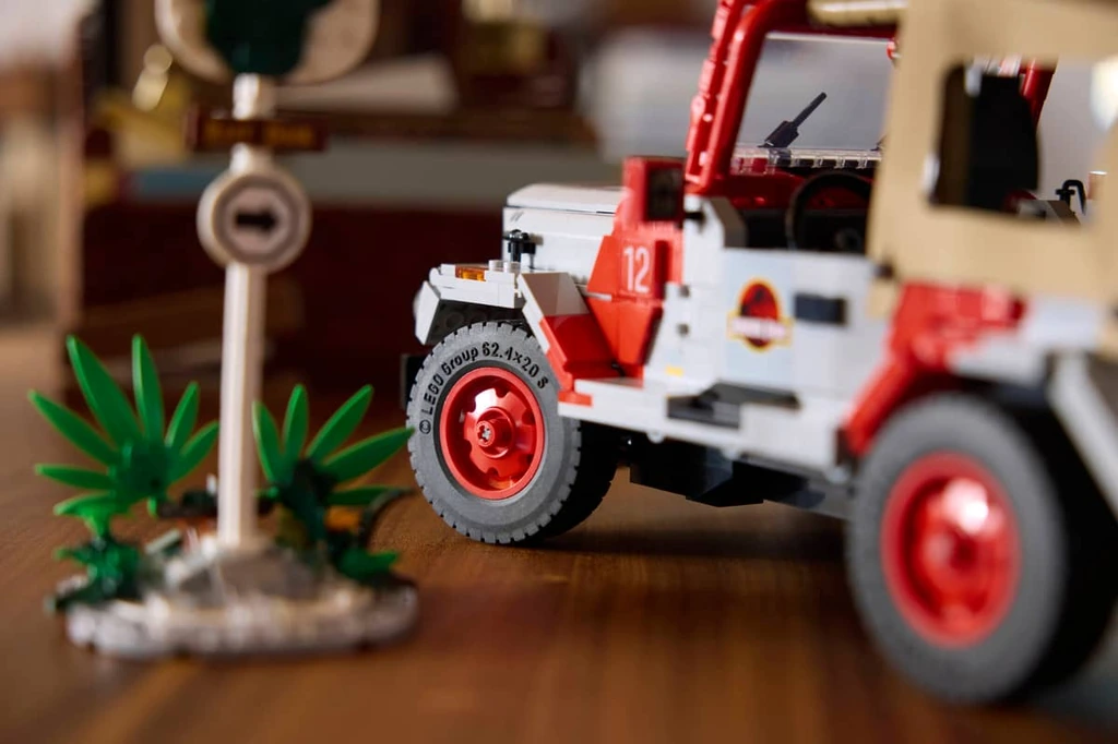 Jurassic Park Jeep® Wrangler 77984 LEGO Jurassic World