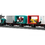 Le train de marchandises du port avec grue et camion - image 4