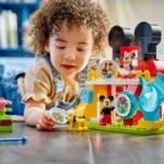 La maison de Mickey Mouse avec Minnie et Pluto - image 9