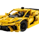 Chevrolet Corvette Stingray - image 1
