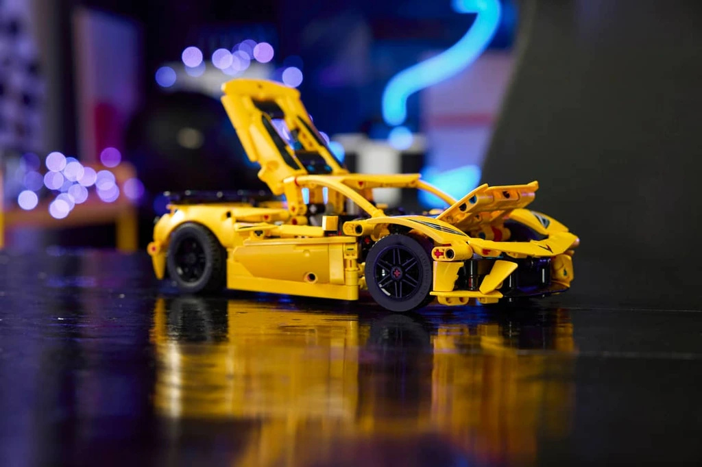 Chevrolet Corvette Stingray - image 9