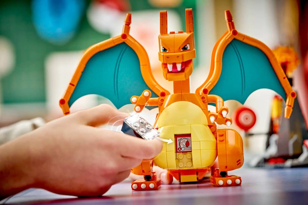 SMART Play : Le combat ultime entre Dracaufeu et Voltali 72167