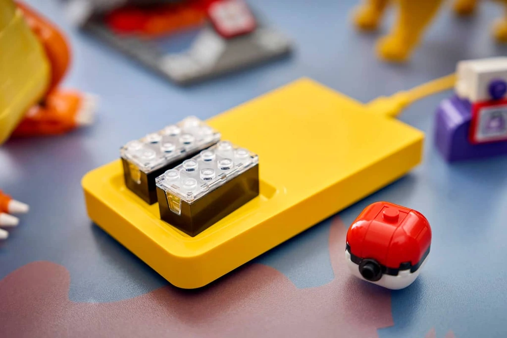 SMART Play : Le combat ultime entre Dracaufeu et Voltali 72167