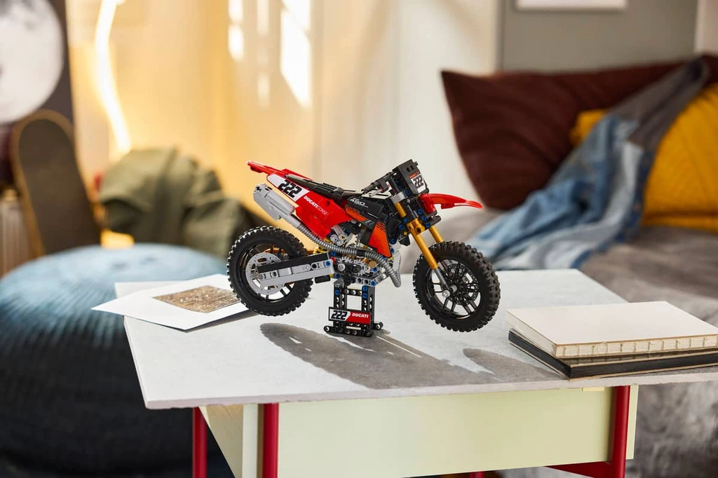 La moto Ducati Desmo450 MX Factory - image 7