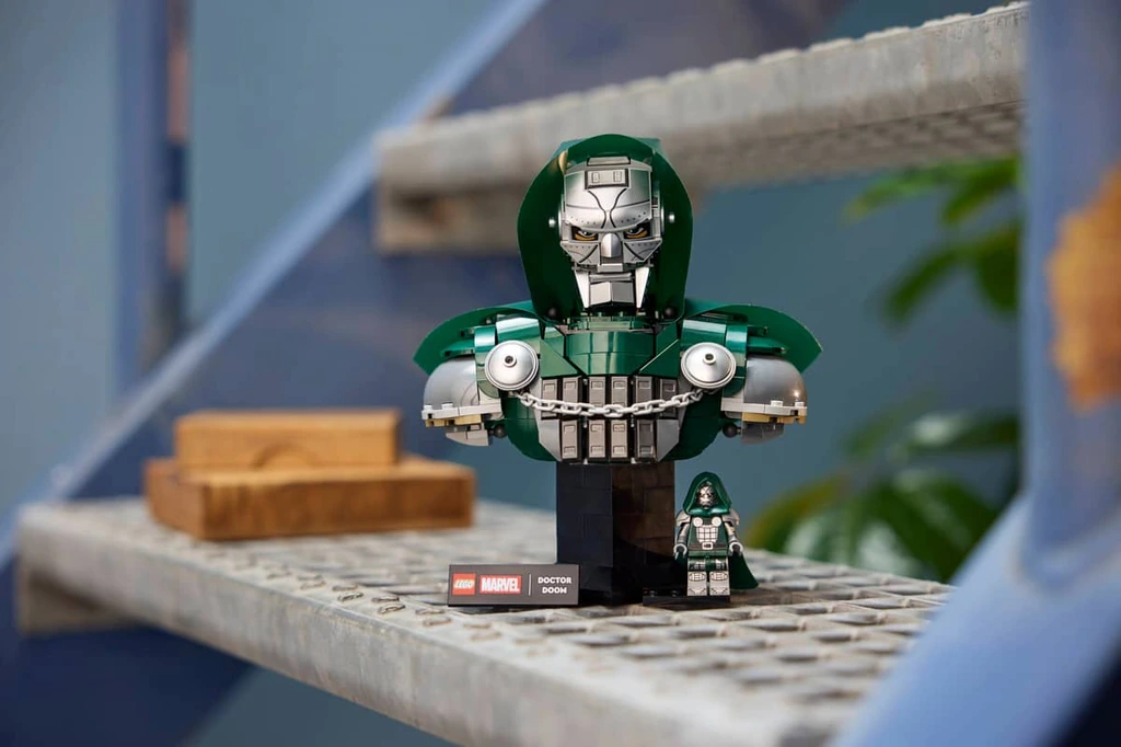 Buste du Docteur Doom - image 9